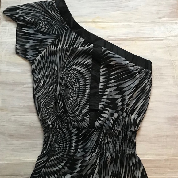 One Shoulder Top - Picture 6 of 9